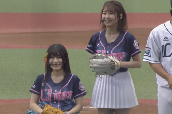 埼玉西武、SKE48＆仮面女子が始球式　溢れる笑顔で観客沸かす「また今年もツーバンに…」