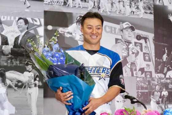北海道日本ハム田中賢、引退試合前に会見で涙　「すごく幸せな20年間だった」…一問一答