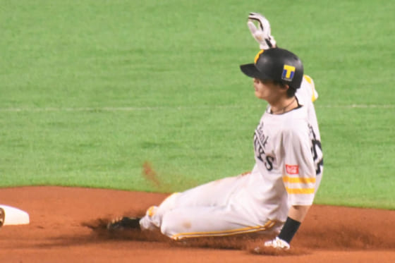 鷹・周東佑京、球団新の10試合連続盗塁！　福本豊氏のプロ野球記録にあと「1」