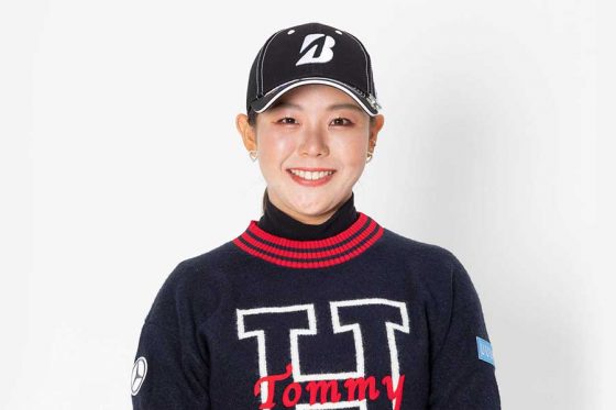 22日の千葉ロッテ戦で女子プロゴルファー吉田優利さんが始球式。先着1万人にロゴ入りタオルマフラーがプレゼント