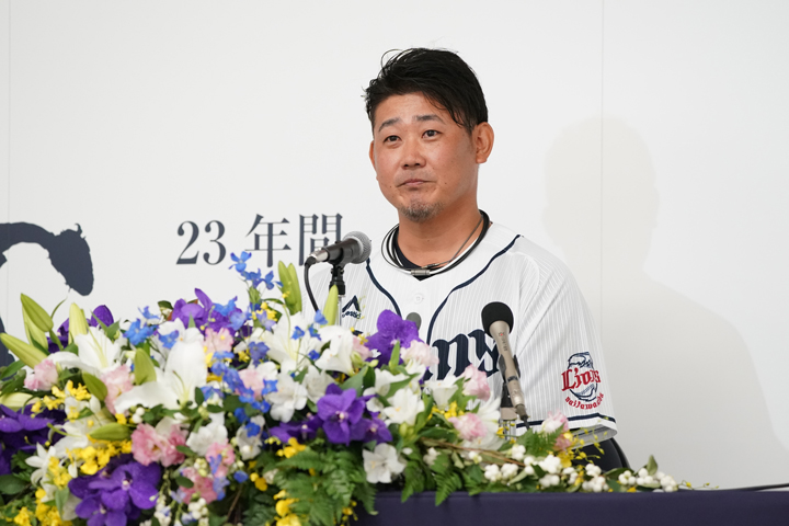 松坂大輔が涙の引退会見「そのたった1球で僕自身がボールを投げることが怖くなってしまった」