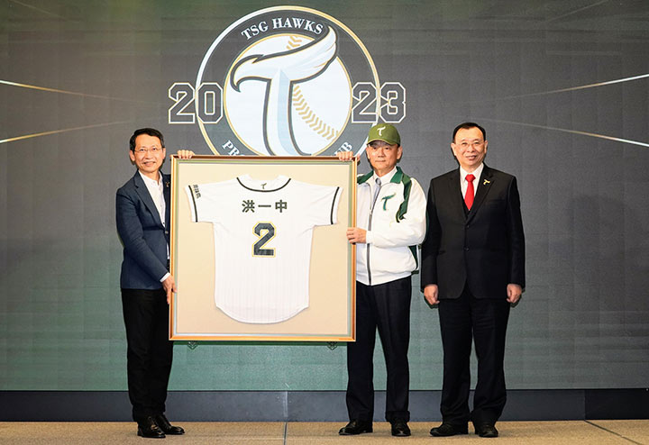 【台湾プロ野球だより】台鋼ホークスの初代監督に、台湾球界代表する「名将」、洪一中氏が就任
