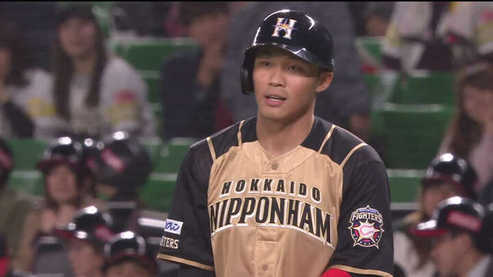 謝謝！　北海道日本ハムが新加入・王柏融選手の決勝打で、連夜の延長戦を制す